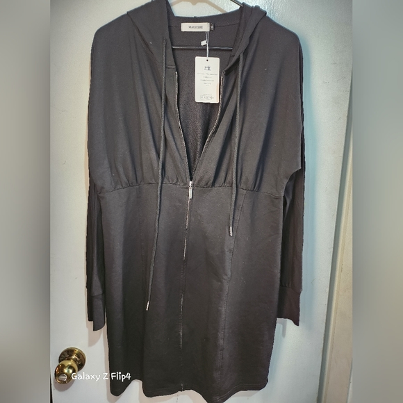 Black Medium tunic - Picture 4 of 8